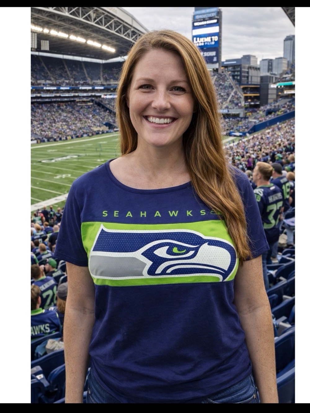 NFL Team Apparel Seattle Seahawks Womens M T-Shirt Football Graphic Tee